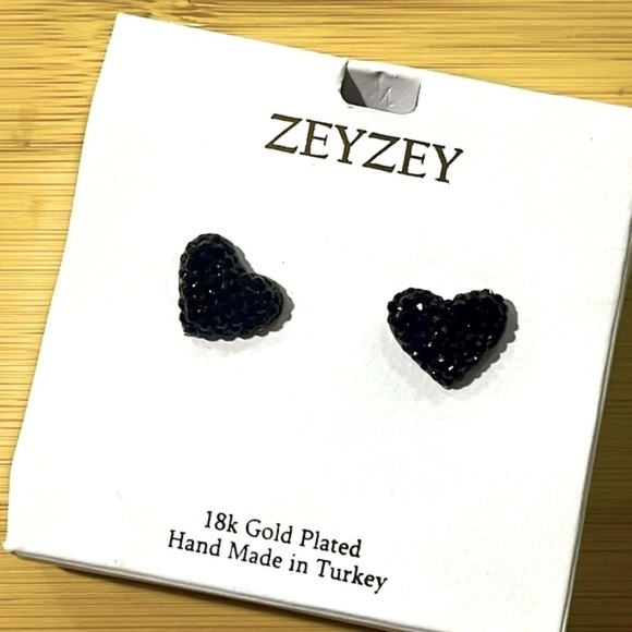 Brand New 18K Gold Plated Black Heart Beaded Stud Post Earrings Handmade Turkey - Picture 3 of 11